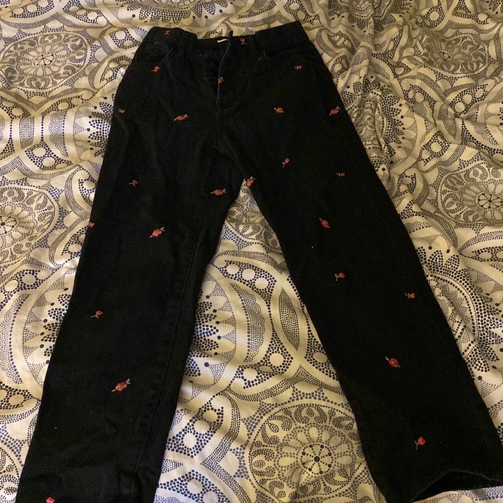 It from pacsun and it size 13 and it a very nice pants